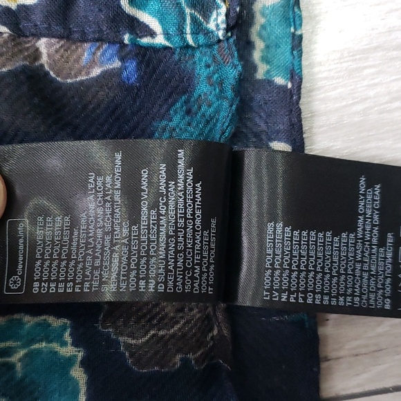 3/$35 Patterned floral infinity scarf from H&M - Picture 5 of 7